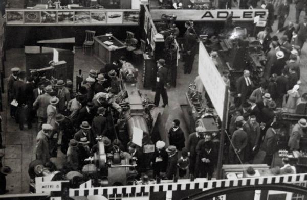 Fiera di Milano - Campionaria 1934 - Padiglione della meccanica - Stand della Adler & C. Soc. An. (macchine utensili) di Milano