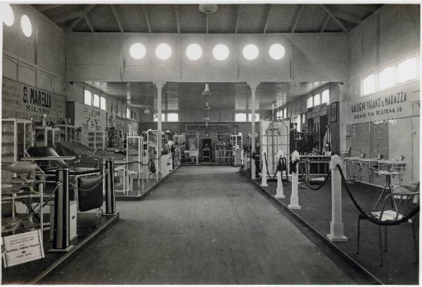 Fiera di Milano - Campionaria 1934 - Padiglione della Mostra sanitaria - Sala interna
