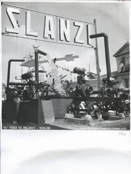 Fiera di Milano - Campionaria 1935 - Settore della meccanica agraria - Stand della ditta Slanzi