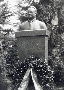 Fiera di Milano - Campionaria 1934 - Monumento commemorativo di Arnaldo Mussolini