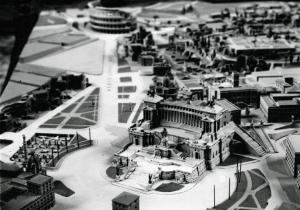Fiera di Milano - Campionaria 1934 - Padiglione del turismo - Plastico di un'area di Roma