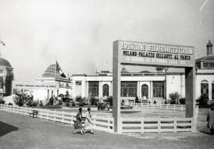 Fiera di Milano - Campionaria 1934 - Area pubblicitaria dell'Esposizione dell'aeronautica italiana