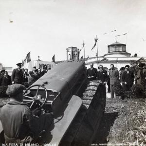 Fiera di Milano - Campionaria 1935 - Visita del duca di Spoleto Aimone di Savoia