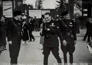 Fiera di Milano - Campionaria 1935 - Visita del ministro dei lavori pubblici Luigi Razza