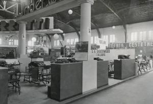 Fiera di Milano - Campionaria 1935 - Padiglione delle forniture d'ufficio - Sala interna
