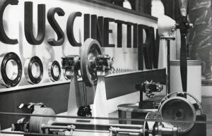 Fiera di Milano - Campionaria 1935 - Padiglione della meccanica - Stand di cuscinetti a sfera della RIV