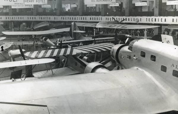 Fiera di Milano - Salone internazionale aeronautico 1935 - Sezione italiana