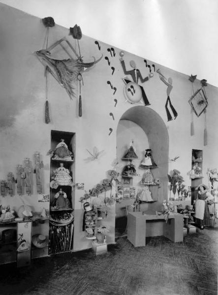 Fiera di Milano - Campionaria 1936 - Padiglione dei tessili e dell'abbigliamento - Stand
