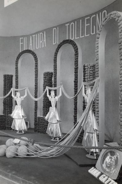 Fiera di Milano - Campionaria 1936 - Padiglione dei tessili e dell'abbigliamento - Stand della Filatura di Tollegno