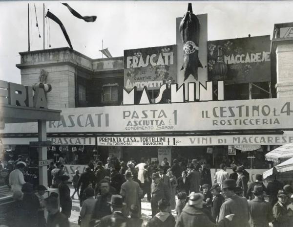 Fiera di Milano - Campionaria 1936 - Settore degli alimentari - Chioschi di degustazione e vendita