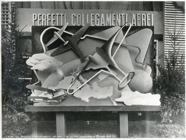 Fiera di Milano - Campionaria 1936 - Mostra del turismo nel palazzo dello sport - Pannello "perfetti collegamenti aerei"