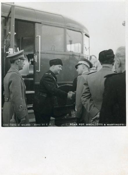 Fiera di Milano - Campionaria 1937 - Visita del duca di Bergamo Adalberto di Savoia