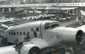 Fiera di Milano - Salone internazionale aeronautico 1935 - Sezione italiana - Lavori di allestimento