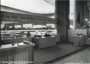 Fiera di Milano - Salone internazionale aeronautico 1935 - Stand di strumentazione per aerei