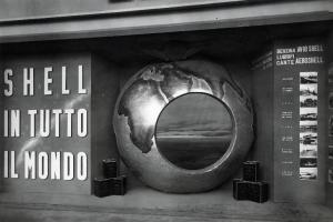 Fiera di Milano - Salone internazionale aeronautico 1935 - Stand della Shell