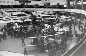 Fiera di Milano - Salone internazionale aeronautico 1935 - Sezione tedesca e sezione italiana