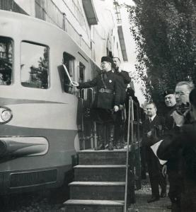 Fiera di Milano - Campionaria 1936 - Visita del ministro delle comunicazioni Antonio Stefano Benni in occasione della inaugurazione
