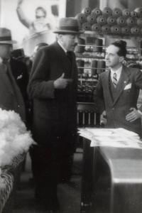 Fiera di Milano - Campionaria 1936 - Visita del ministro del commercio ungherese Winkler