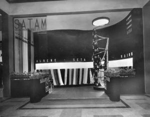 Fiera di Milano - Campionaria 1936 - Padiglione dei tessili e dell'abbigliamento - Stand della Satam tessuti alta moda