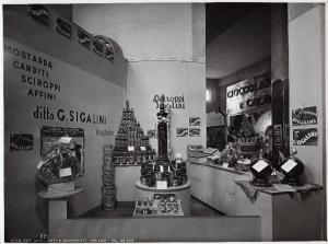 Fiera di Milano - Campionaria 1936 - Padiglione degli alimentari - Stand della ditta G. Sigalini