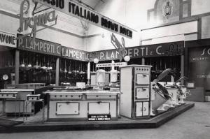 Fiera di Milano - Campionaria 1936 - Padiglione dell'elettrotecnica - Stand di cucine ed elettrodomestici Sigma della Tecnomasio Brown Boveri