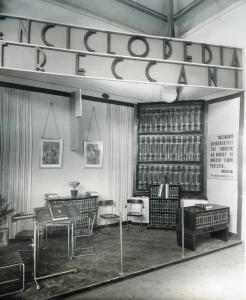 Fiera di Milano - Campionaria 1936 - Padiglione delle forniture d'ufficio - Stand dell'Enciclopedia italiana Treccani