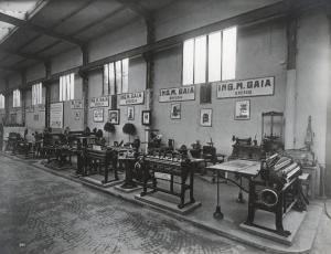 Fiera di Milano - Campionaria 1936 - Padiglione della meccanica - Stand di macchine industriali della ditta Ing. M. Gaia