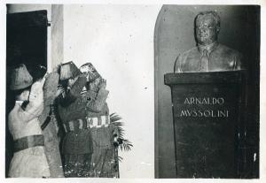 Fiera di Milano - Campionaria 1936 - Padiglione Arnaldo Mussolini (padiglione dell'agricoltura) - Busto scultoreo di Arnaldo Mussolini
