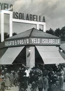 Fiera di Milano - Campionaria 1936 - Chiosco di gelati "Yelo Isolabella" - Visitatori