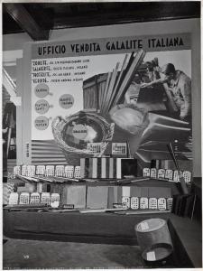 Fiera di Milano - Campionaria 1936 - Padiglione delle materie plastiche - Stand della galalite italiana