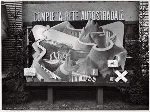 Fiera di Milano - Campionaria 1936 - Mostra del turismo nel palazzo dello sport - Pannello dell'assistenza automobilistica RACI (Reale automobil club d'Italia)