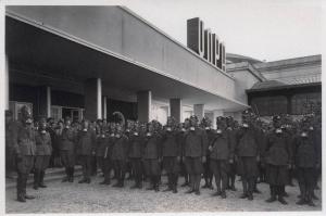 Fiera di Milano - Campionaria 1936 - Padiglione dell'UNPA (Unione nazionale protezione antiaerea) - Militari con maschere antigas