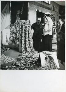 Fiera di Milano - Campionaria 1937 - Visita del duca d'Aosta Amedeo di Savoia e della moglie Anna d'Orleans