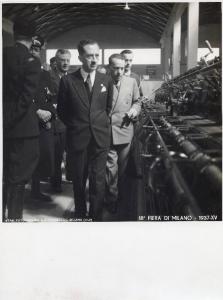 Fiera di Milano - Campionaria 1937 - Visita del ministro delle corporazioni Ferruccio Lantini