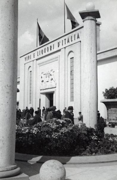 Fiera di Milano - Campionaria 1937 - Padiglione dei vini e liquori d'Italia - Esterno