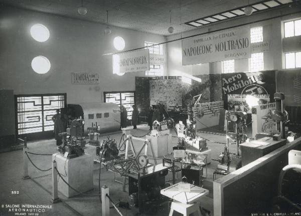 Fiera di Milano - Salone internazionale aeronautico 1937 - Settore accessori, strumenti e materie prime lavorate e semilavorate - Stand della Losenhausenwerk