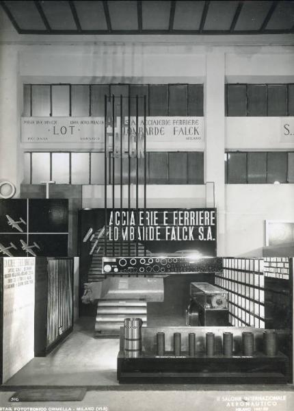 Fiera di Milano - Salone internazionale aeronautico 1937 - Settore accessori, strumenti e materie prime lavorate e semilavorate - Stand delle Acciaierie e ferriere lombarde Falck