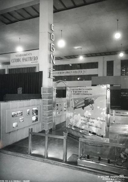 Fiera di Milano - Salone internazionale aeronautico 1937 - Settore accessori, strumenti e materie prime lavorate e semilavorate - Stand della Cogne