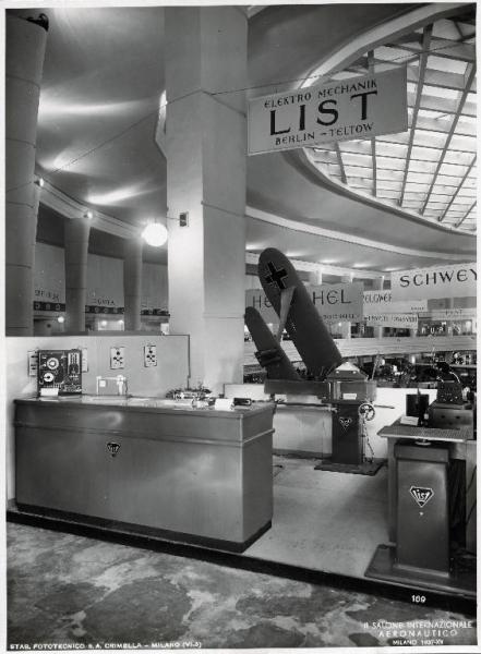 Fiera di Milano - Salone internazionale aeronautico 1937 - Settore accessori, strumenti e materie prime lavorate e semilavorate - Stand della Elektro-Mechanik List