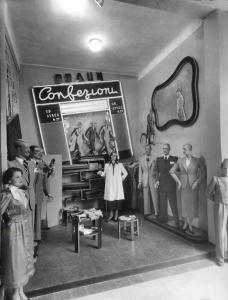 Fiera di Milano - Campionaria 1937 - Padiglione dei tessili e dell'abbigliamento - Stand delle confezioni Braun