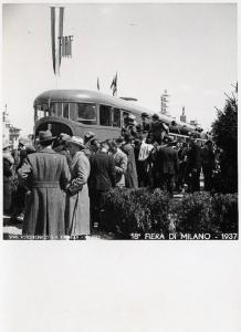 Fiera di Milano - Campionaria 1937 - Autotreno Fiat in piazza Italia