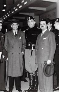 Fiera di Milano - Salone internazionale aeronautico 1937 - Visita del Federale di Milano Rino Parenti