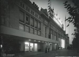 Fiera di Milano - Palazzo dello sport, sede del Salone internazionale aeronautico 1937 - Veduta notturna
