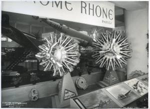 Fiera di Milano - Salone internazionale aeronautico 1937 - Stand di motori della S.A. Gnome et Rhone