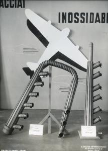 Fiera di Milano - Salone internazionale aeronautico 1937 - Settore accessori, strumenti e materie prime lavorate e semilavorate - Stand sugli acciai inossidabili