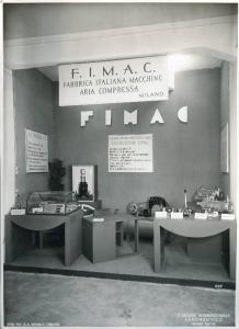 Fiera di Milano - Salone internazionale aeronautico 1937 - Settore accessori, strumenti e materie prime lavorate e semilavorate - Stand della FIMAC (Fabbrica italiana macchine aria compressa)