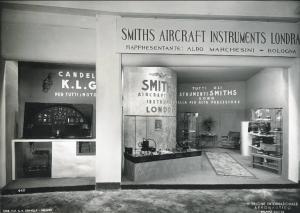 Fiera di Milano - Salone internazionale aeronautico 1937 - Settore accessori, strumenti e materie prime lavorate e semilavorate - Stand di strumenti di precisione Smiths