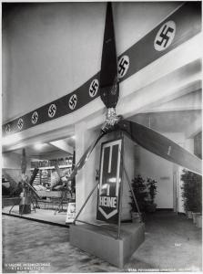 Fiera di Milano - Salone internazionale aeronautico 1937 - Settore accessori, strumenti e materie prime lavorate e semilavorate - Stand della Hugo Heine