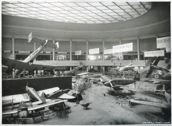 Fiera di Milano - Salone internazionale aeronautico 1937 - Lavori di allestimento