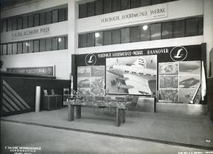 Fiera di Milano - Salone internazionale aeronautico 1937 - Settore accessori, strumenti e materie prime lavorate e semilavorate - Stand della Vereinigte Leichtmetalle Werke
